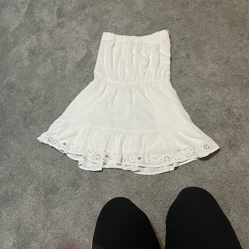 Hollister White Strapless Drawstring Mini Dress with Eyelet Trim - Picture 2 of 4